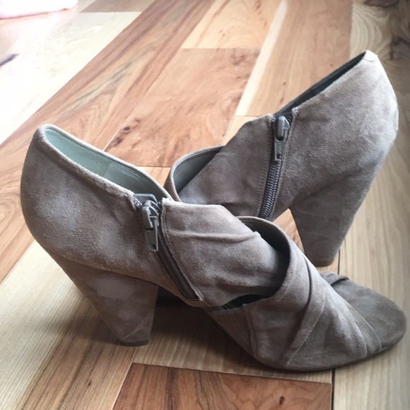 BCBG open toe Booties - Picture 6 of 6